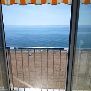 Apartamento Beach Palace Apartamento Primera Linea De Mar, Platja d'Aro (Playa de Aro)